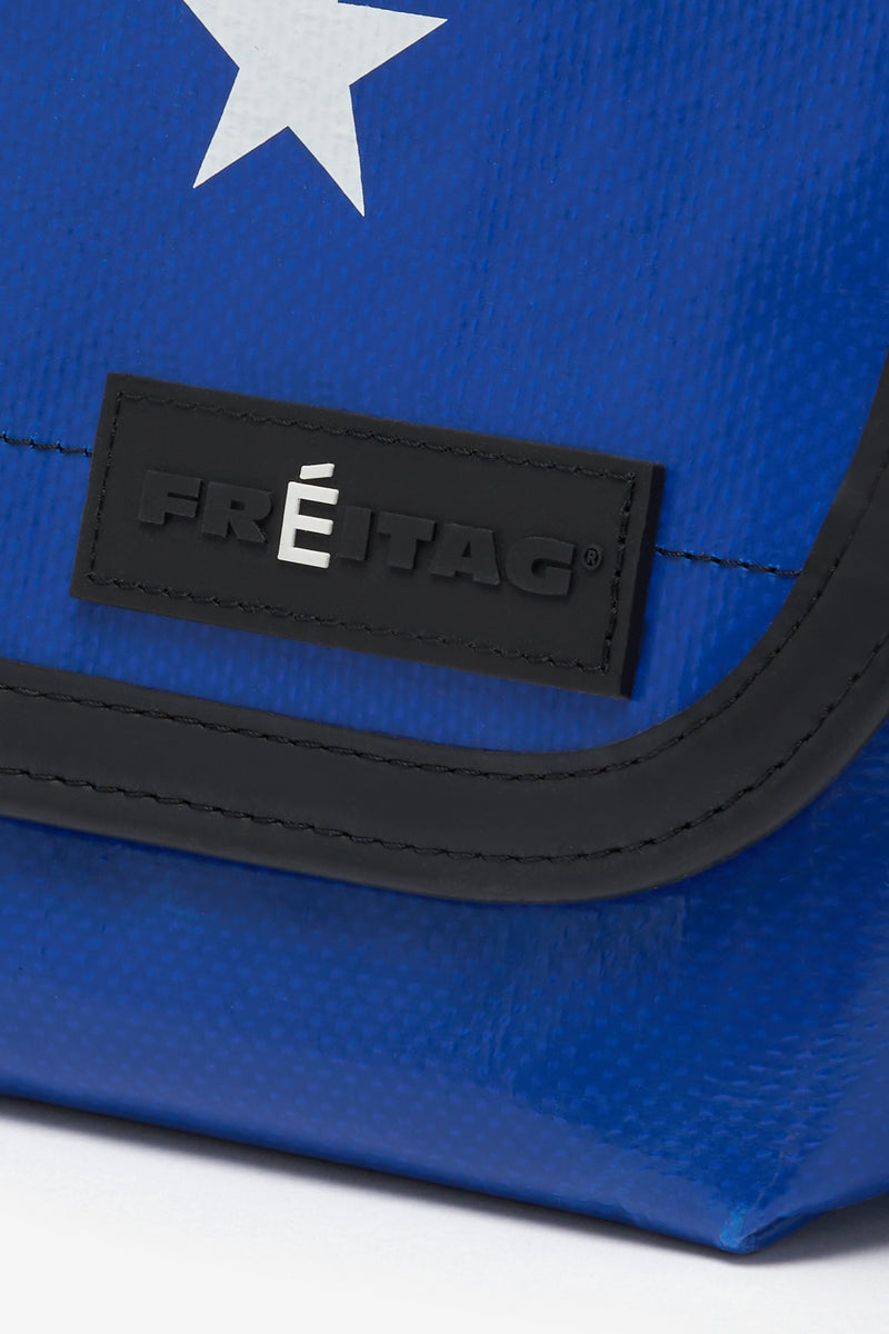 ETUDES STUDIO + FREITAG HAWAII 5-0 BLUE 4 ETUDES STUDIO + FREITAG HAWAII 5-0 BLUE 4